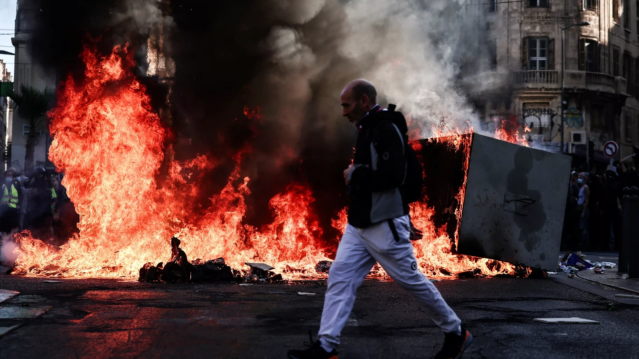 Tientallen arrestaties op dag van massaprotest in Frankrijk