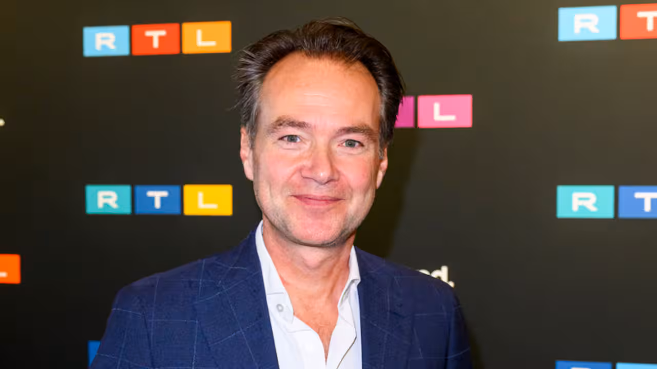 RTL Nieuws-presentator Antoin Peeters terug op tv na vondst goedaardige tumor