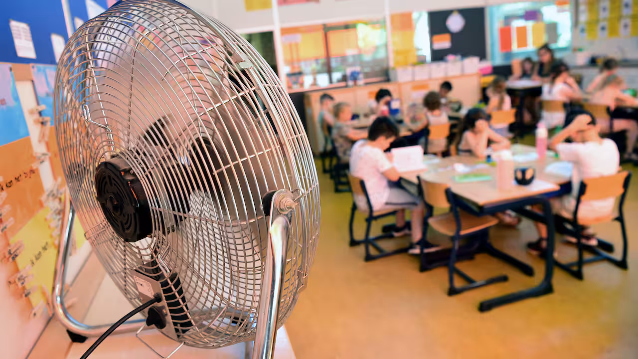 Achter de klaslokaalhitte deze week schuilt een groter (en duurder) probleem