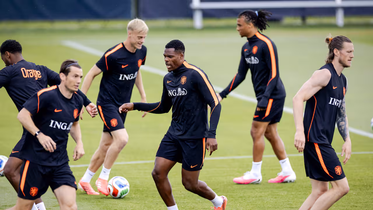Praat mee Andere opstelling of wijzigen naar 5-3-2? Kies je elftal voor Oranje-Zweden