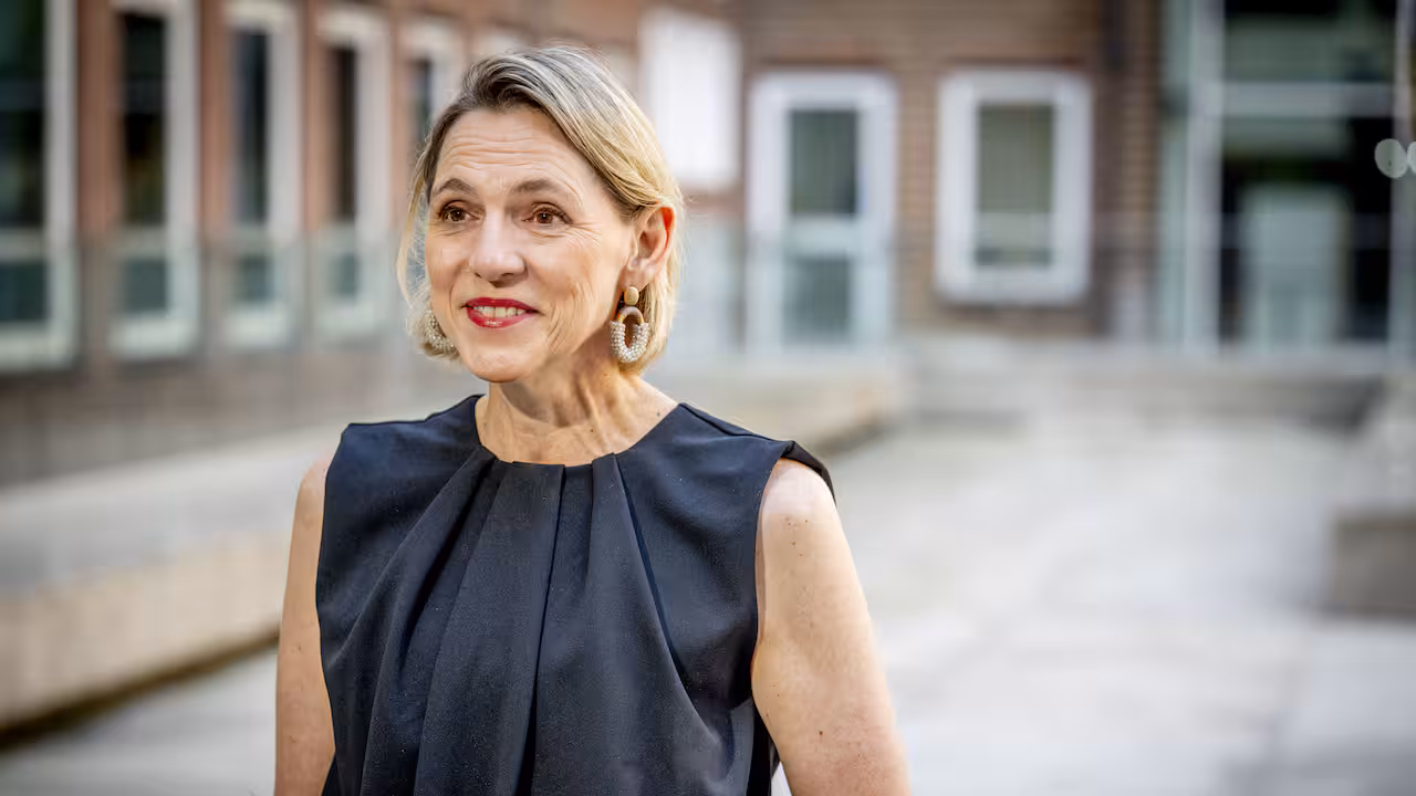 Minister Sterk vindt geld om bezuiniging langdurige zorg terug te draaien