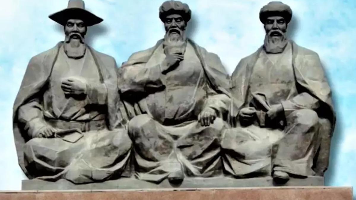 "Приносят в жертву коня": деятельность "советов биев" в Казахстане возмутила депутата