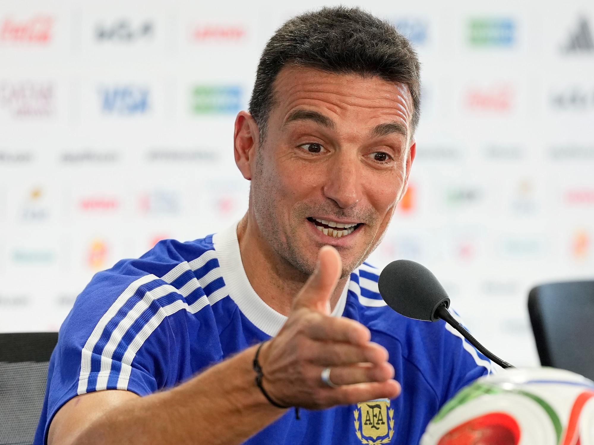 Scaloni, previo al debut en el Mundial: Dibu titular, Messi, Julián, Palermo y "estamos confiados"