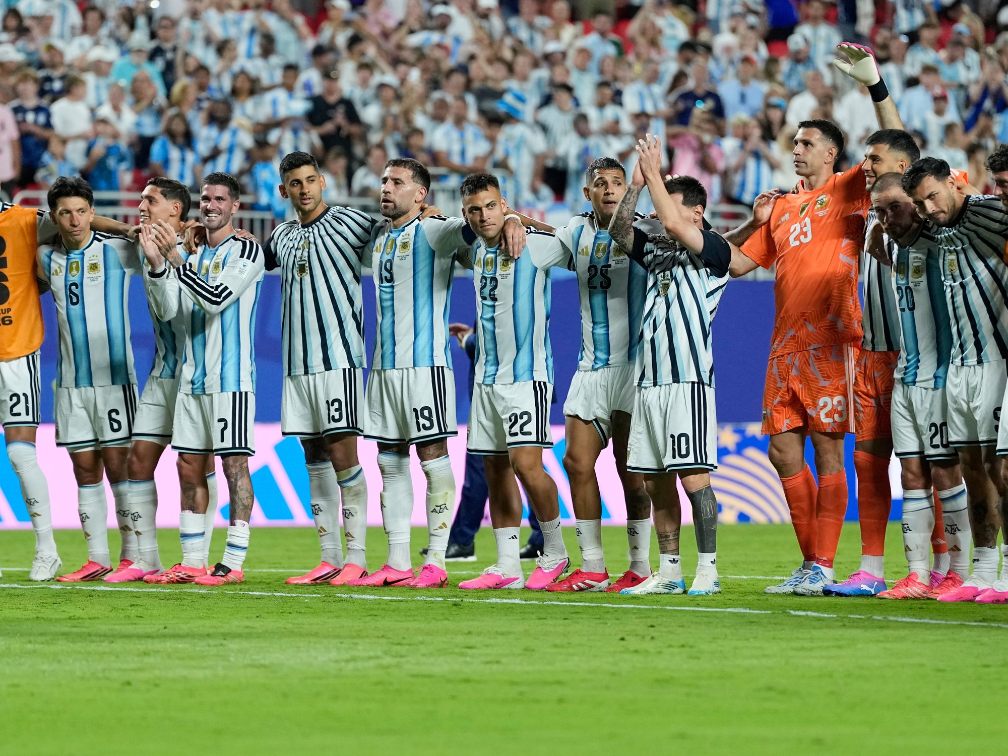 Messi: "Pasé unos días difíciles en lo personal, pero estuve contenido por el grupo"