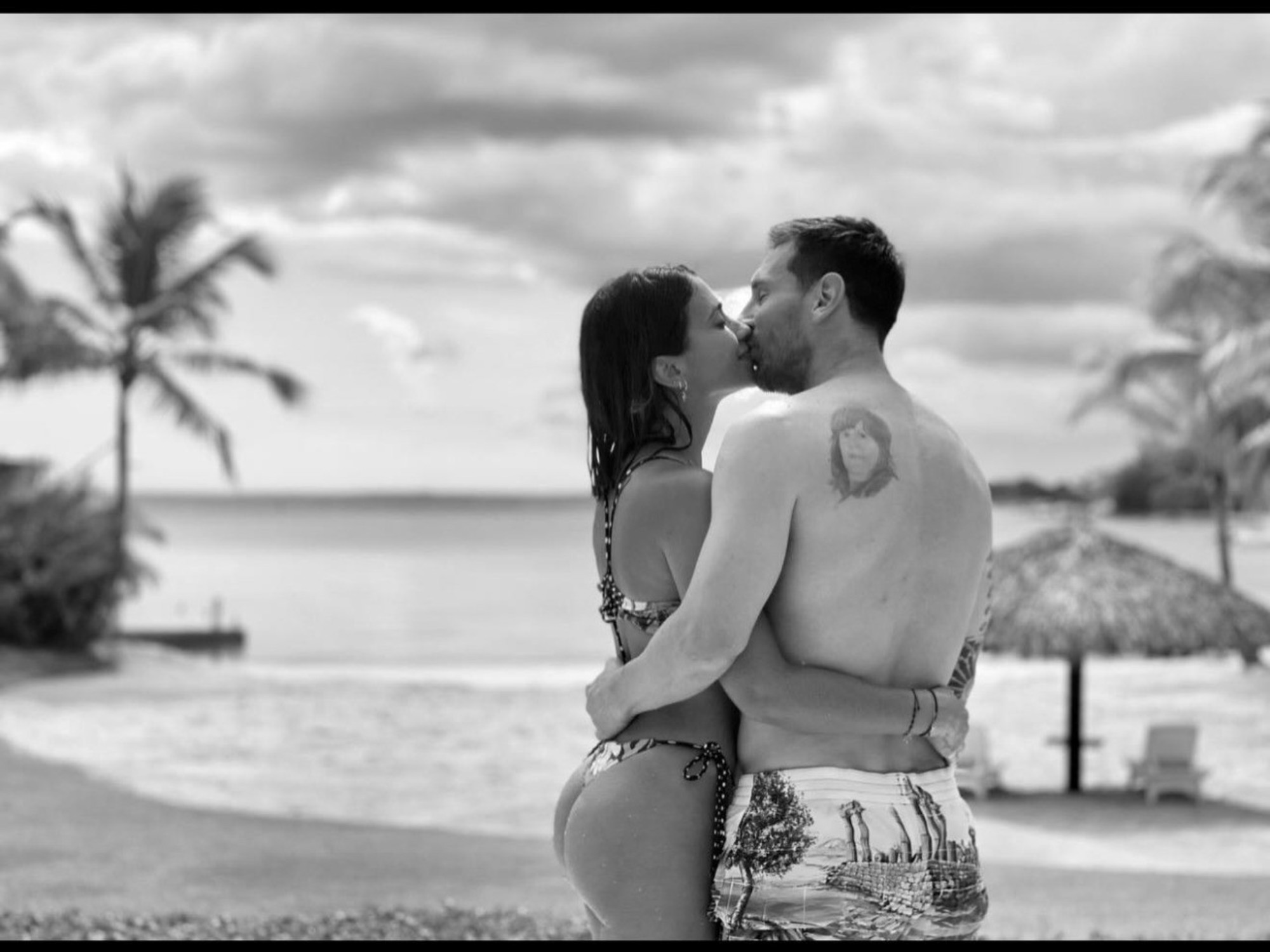 Las siete fotos de Antonela por el cumple de Messi: “Te amo infinito”
