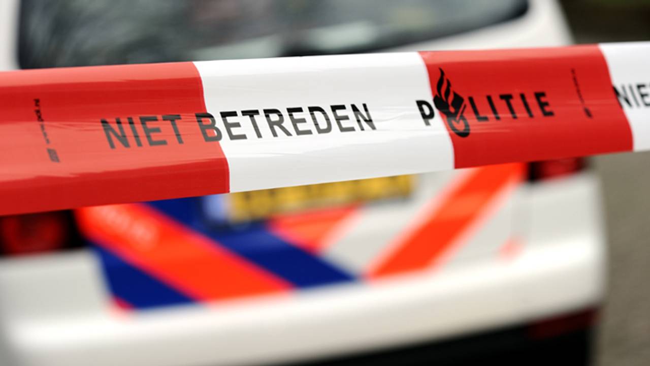 Mogelijk explosief in pand in Nuenen, politie zet omgeving af