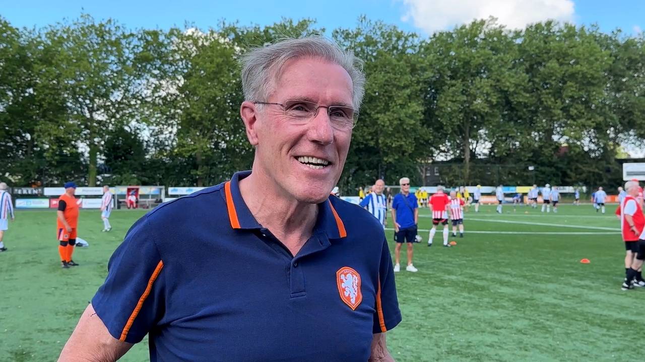 Van Breukelen geïrriteerd over 'minkukels' bij penalty's: 'Het is bullshit'
