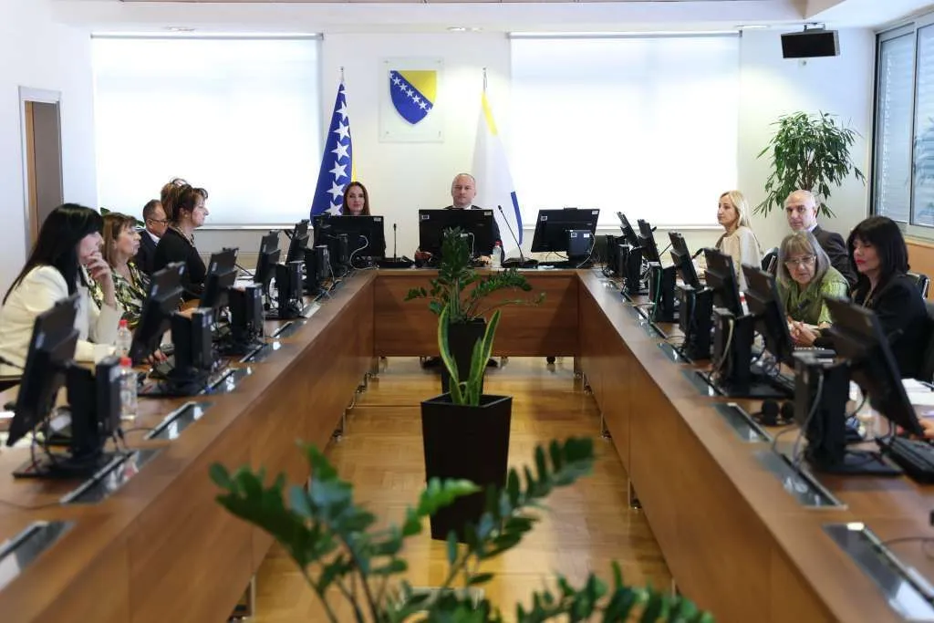 Detektor: VSTV odlučio usprotiviti se EU nakon najave obustave finansiranja