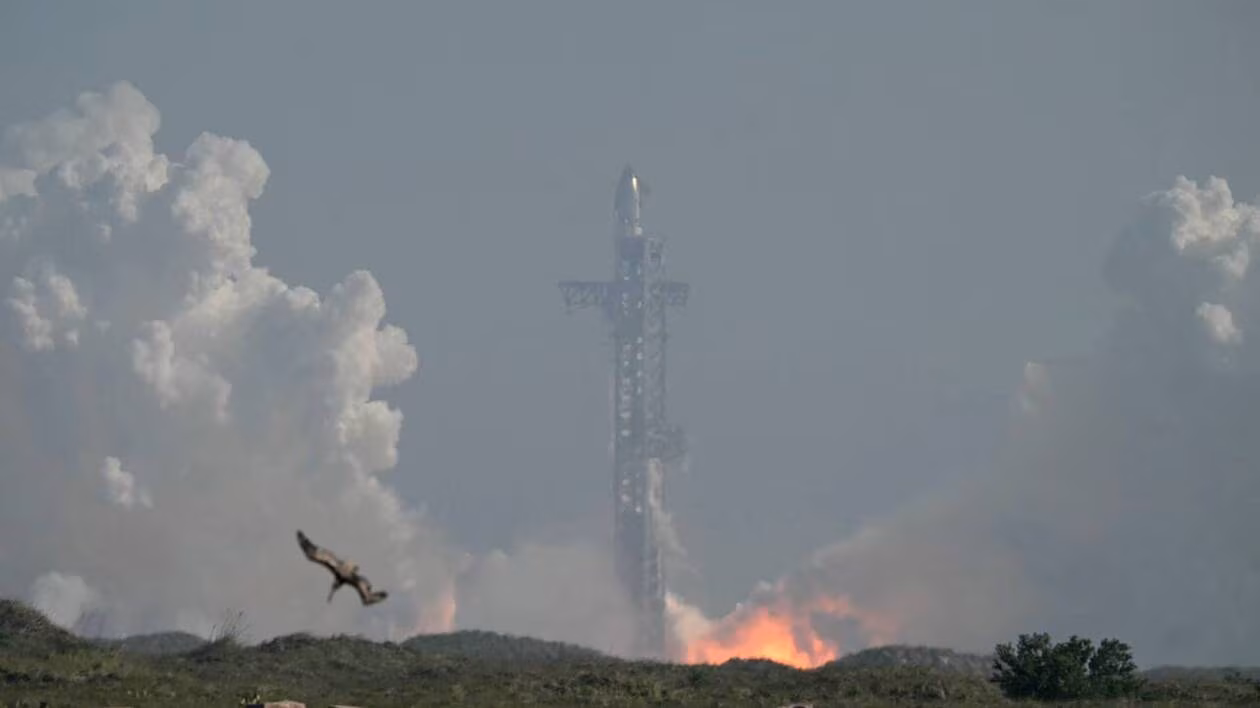SpaceX lance la dernière version de sa gigantesque fusée Starship