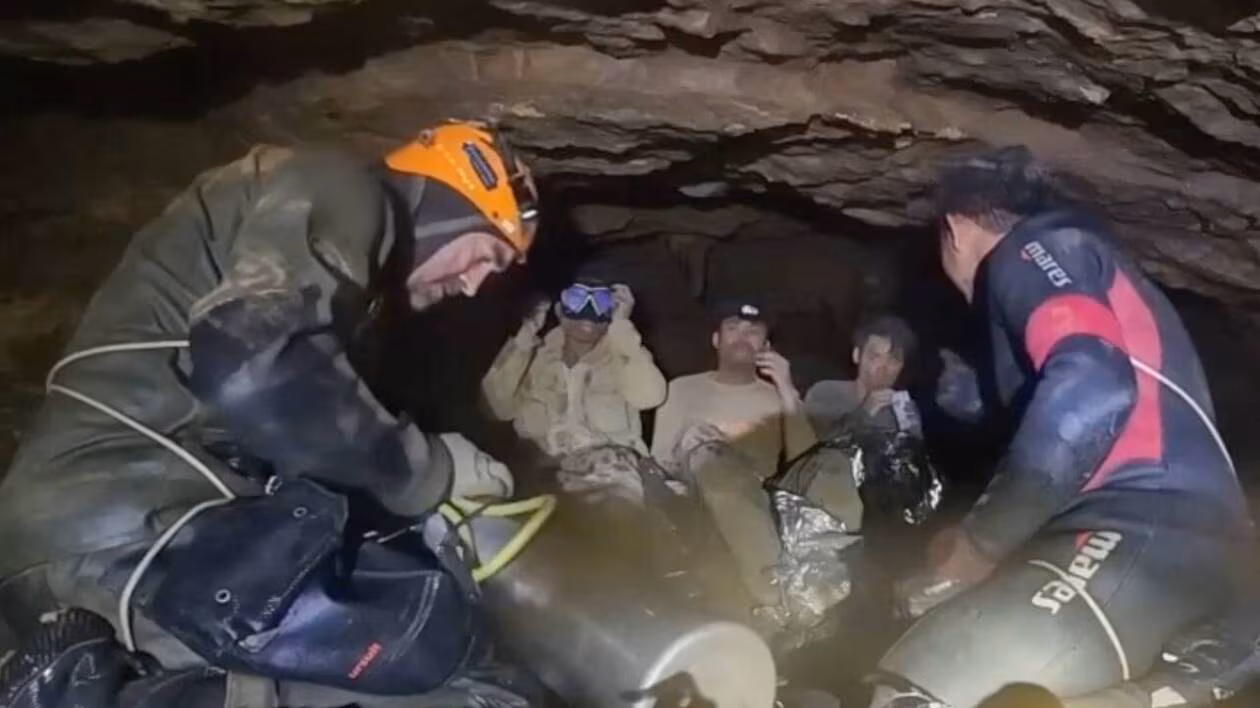 Grotte inondée au Laos : quatre personnes supplémentaires ont été secourues
