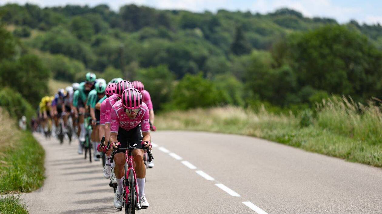 DIRECT. Un Français à la conquête du maillot jaune sur le Tour Auvergne-Rhône-Alpes, suivez la 2e étape en live