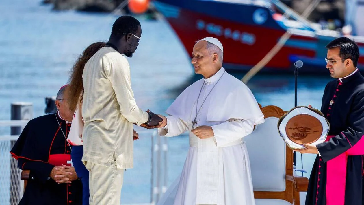 « Nous ne pouvons pas nous accoutumer à compter les morts » : aux Canaries, Léon XIV dénonce le sort des migrants