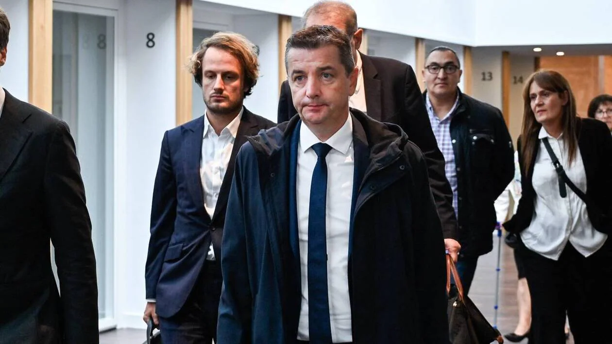 Chantage à la sextape à Saint-Étienne : l’ex-maire martèle qu’il est « innocent » et se rebiffe lors du procès en appel
