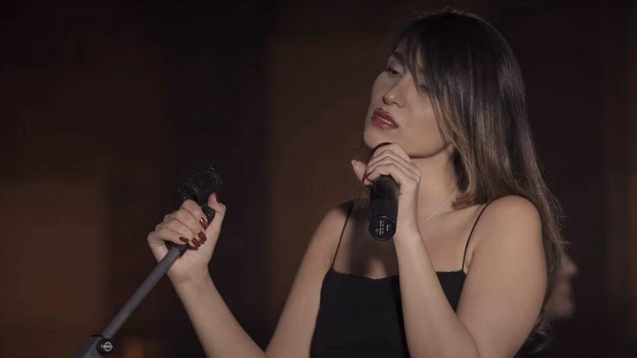 La chanteuse iranienne Parastoo Ahmadi condamnée à 74 coups de fouet