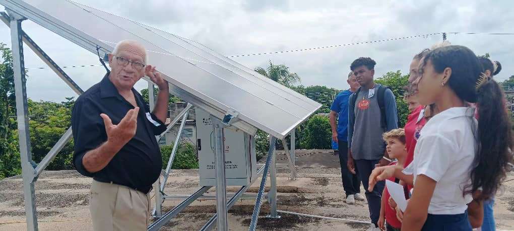 Fortalecen lazos Empresa Eléctrica y Educación