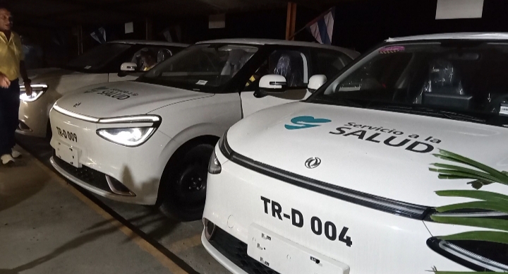 Llegan a Las Tunas 10 medios eléctricos para fortalecer la atención a pacientes hemodializados