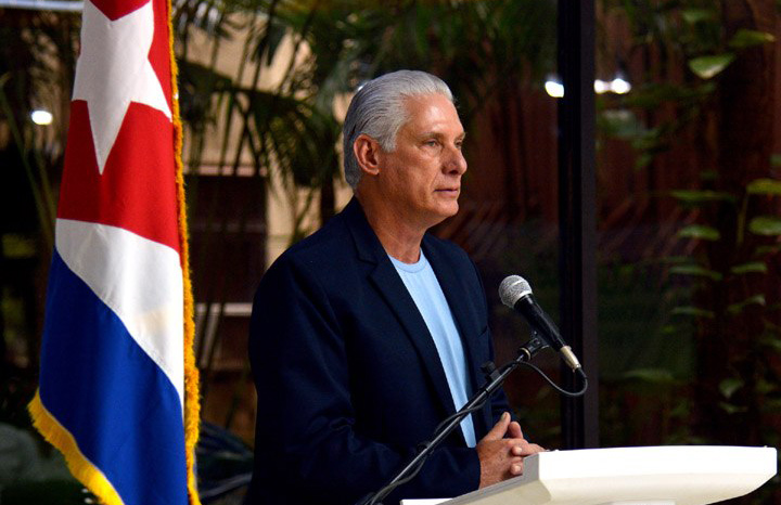 Reconoce Díaz-Canel al CIGB como baluarte de la ciencia cubana