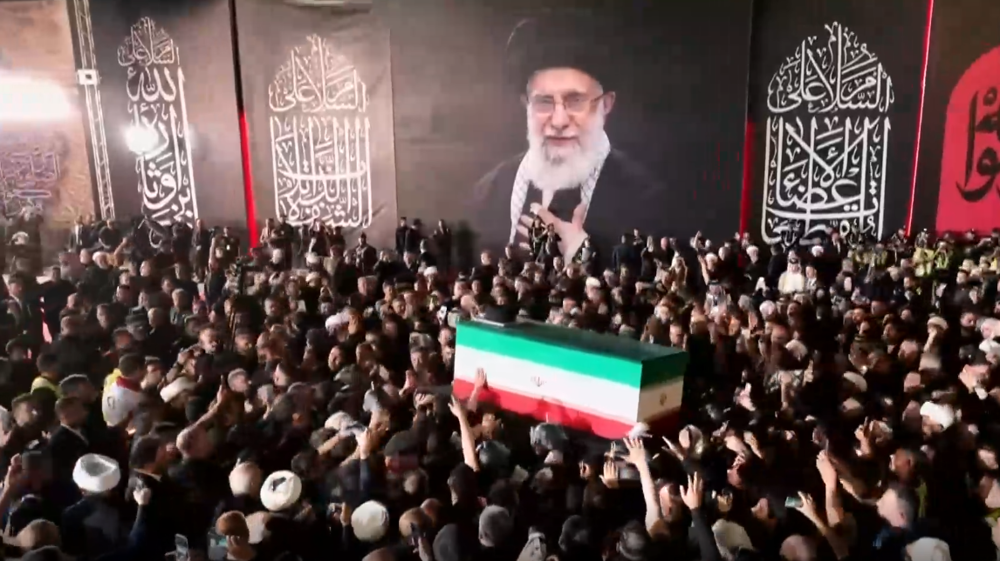 POLITICS Pezeshkian, Iraqi PM attend official reception for martyred Leader in Najaf