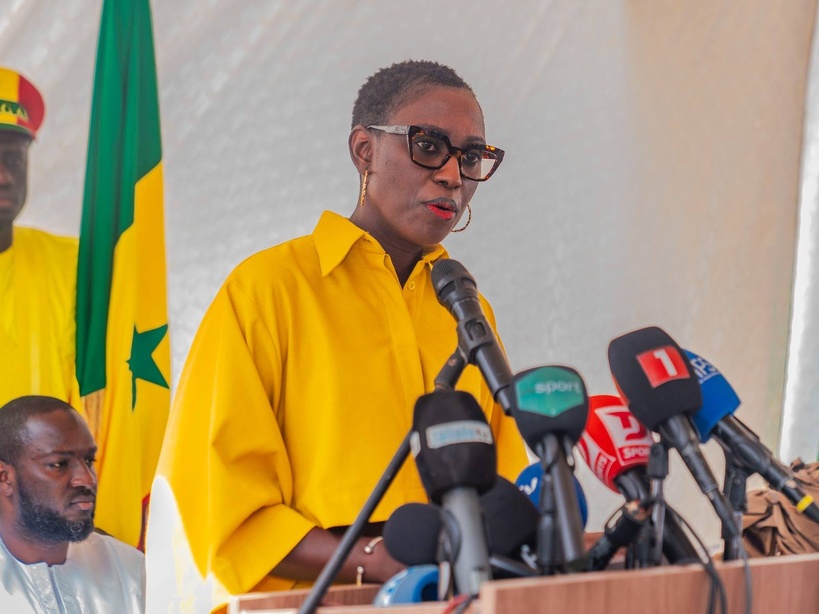 Sénégal : Aminata Touré apporte son soutien à la ministre Djirèye Clotilde Coly, victime d’attaques sexistes