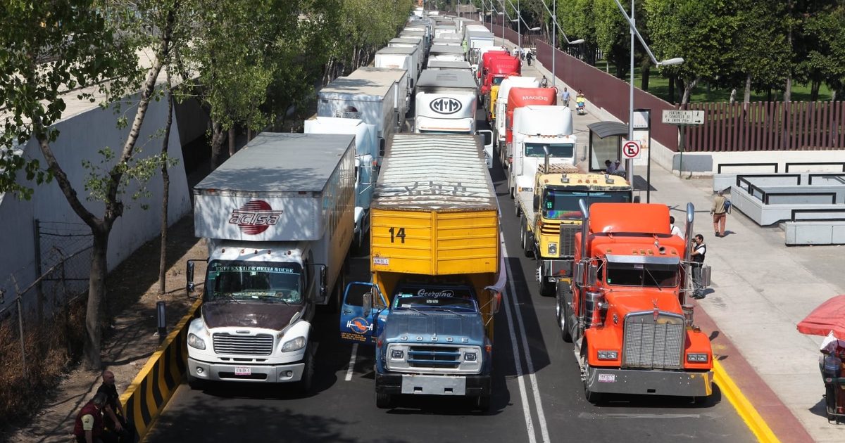 Autotransportistas desconfían de los nuevos poderes de la GN para multar en carretera