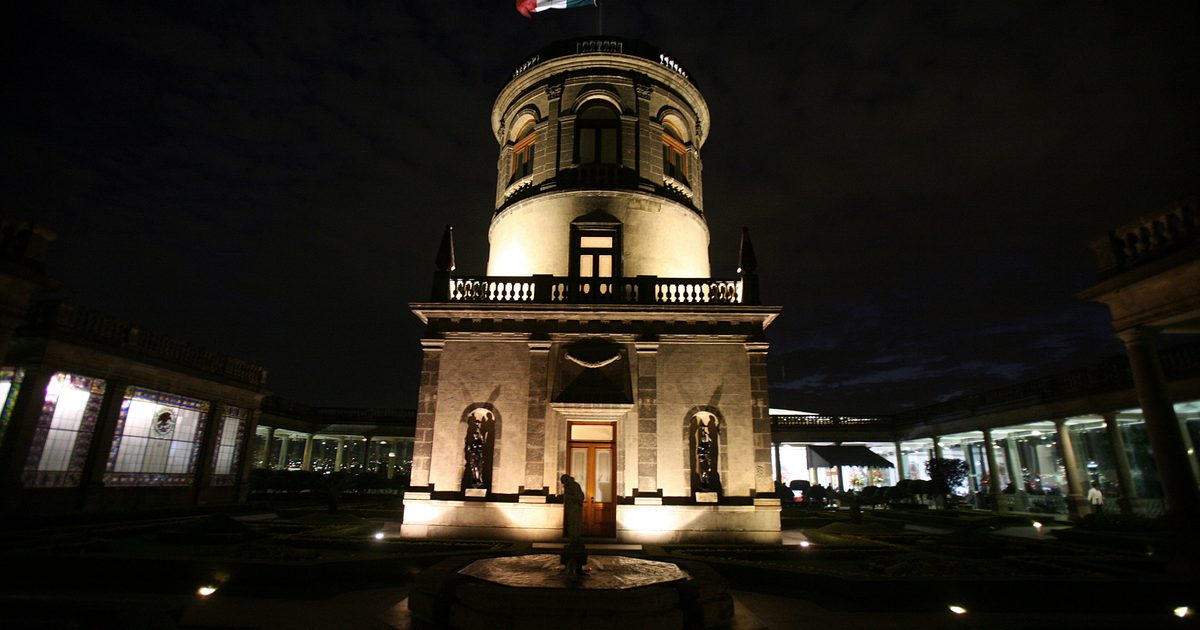 PAN respalda denuncia de investigadores por renta del Castillo de Chapultepec a la FIFA