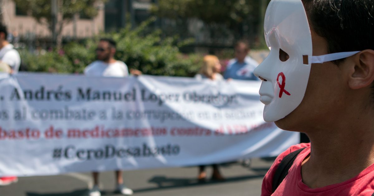Cerca de 128 mil personas en México no saben que tienen VIH: Kershenobich
