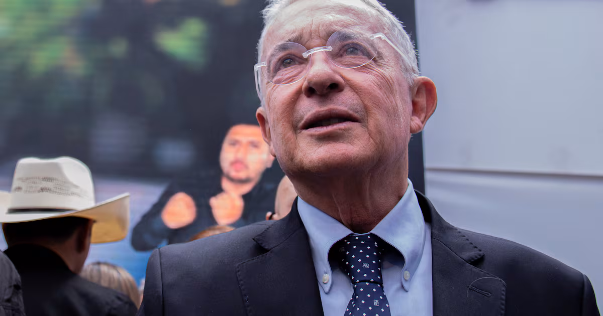 “Lo que quieren es llevarme a morir en una cárcel”: Uribe arremete contra la Fiscalía por indagatoria sobre masacres paramilitares