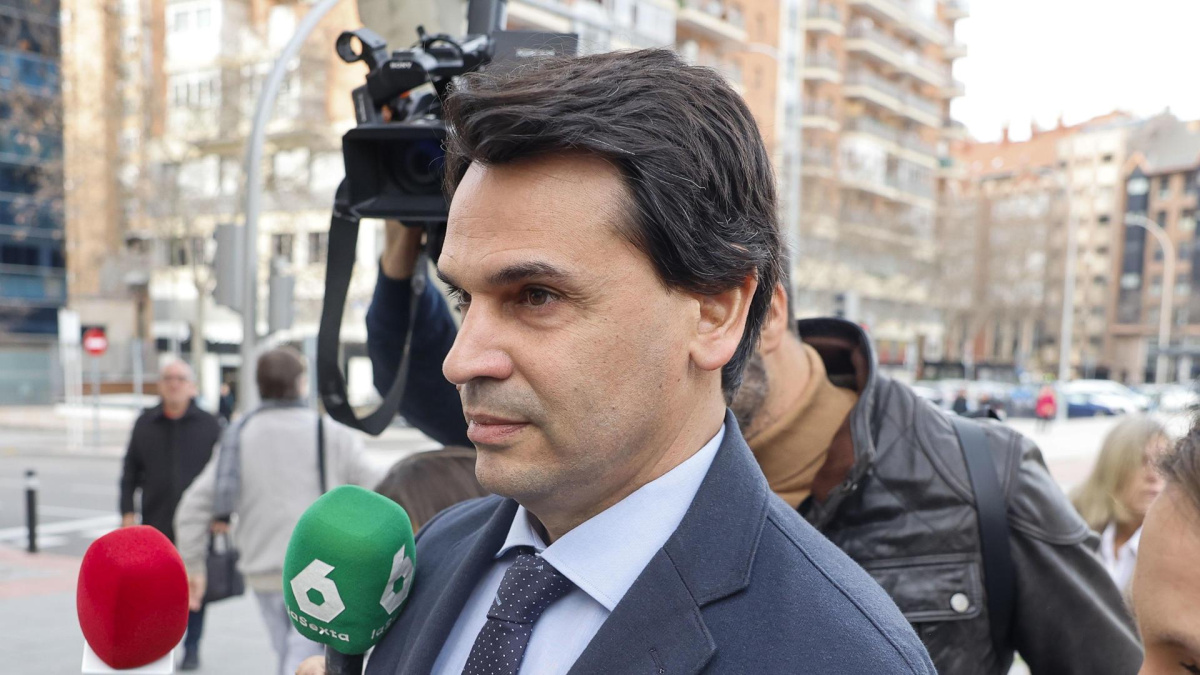 Las nuevas líneas de investigación que abre el rastreo de las cuentas bancarias del novio de Ayuso