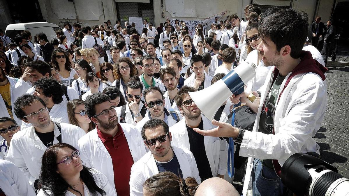 Case di comunità, I medici di famiglia aprono al dialogo: “Faremo la nostra parte”. Ma solo il 4% di quelle previste funziona