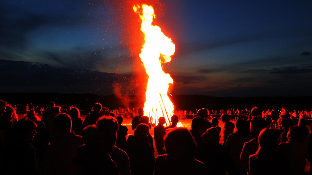 Dove si festeggia San Giovanni: la tradizione dei falò - QNItinerari
