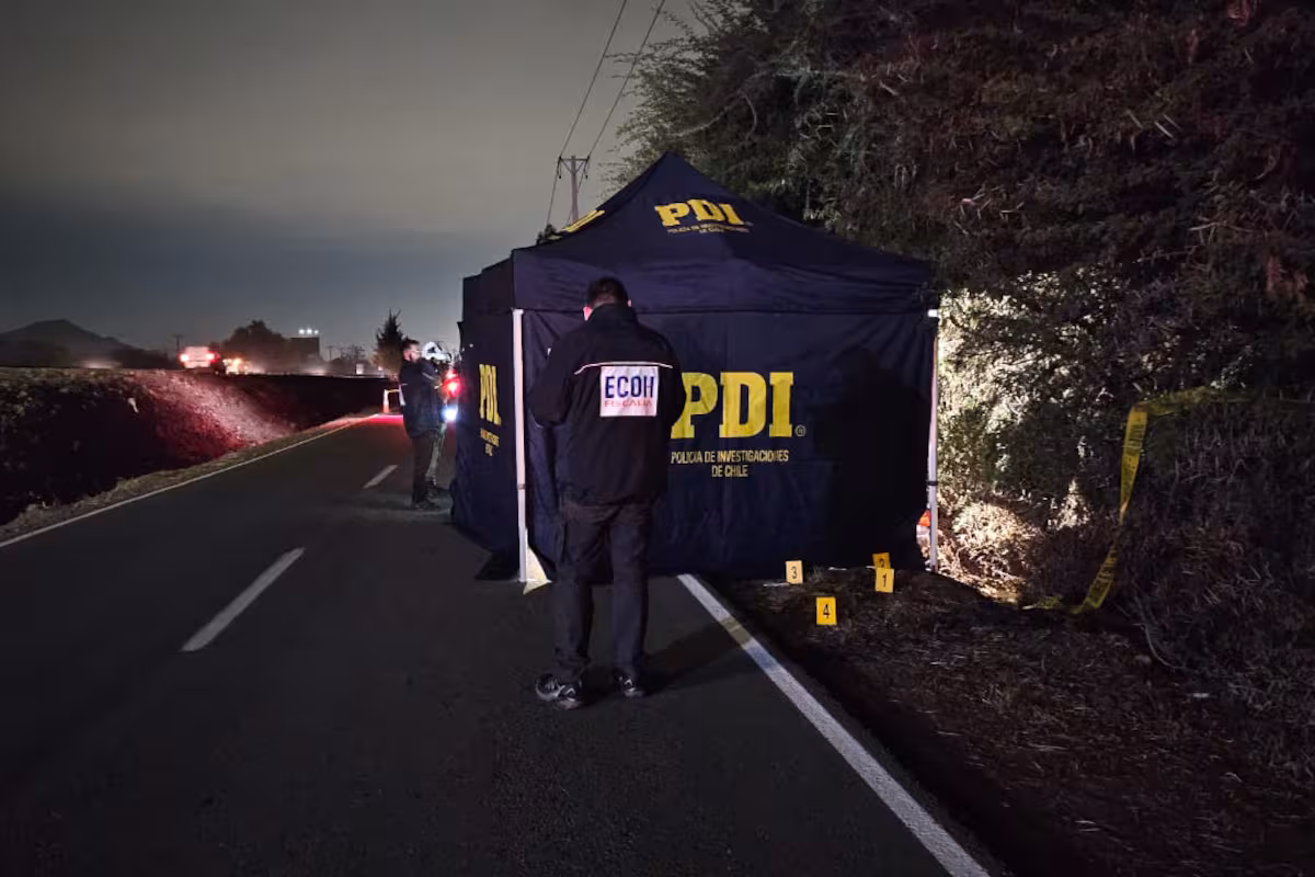 Encuentran a dos hombres baleados en distintos puntos de la RM: uno estaba atado de pies y manos