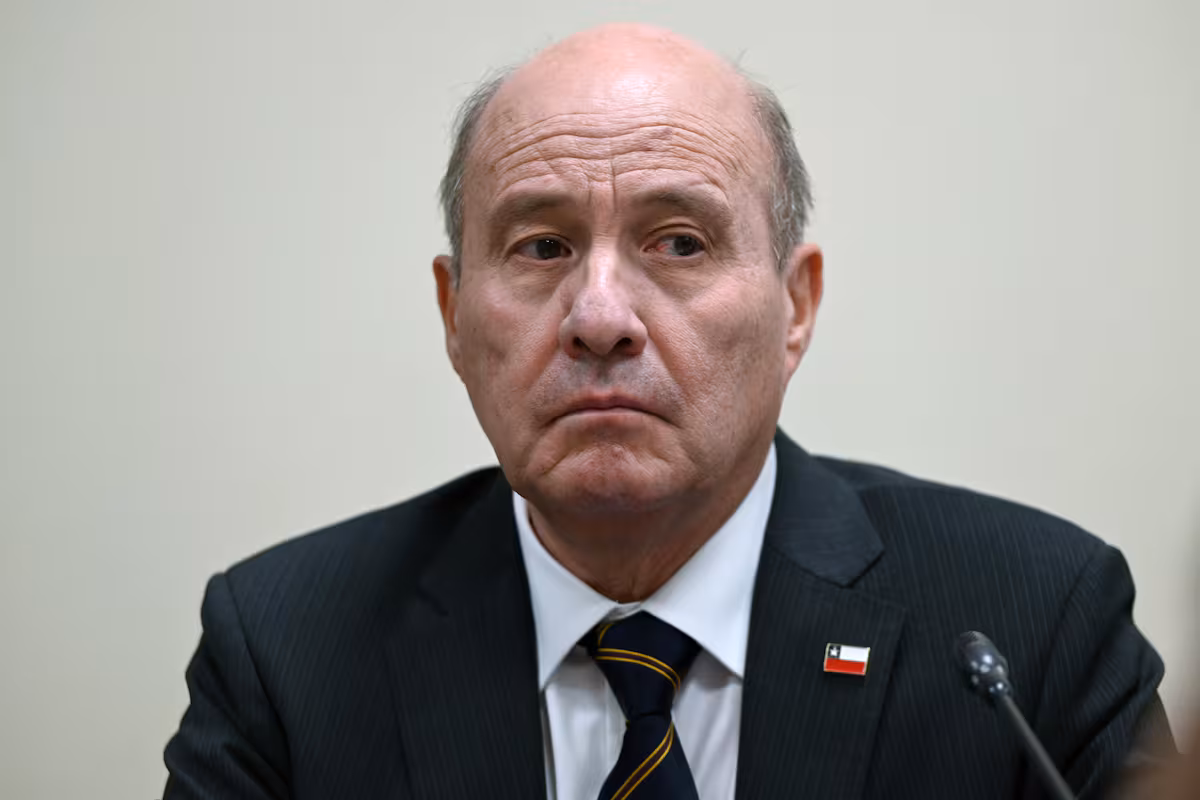 Ministro Quiroz confirma que Gobierno no insistirá con norma sobre propiedad intelectual e IA en discusión de megarreforma