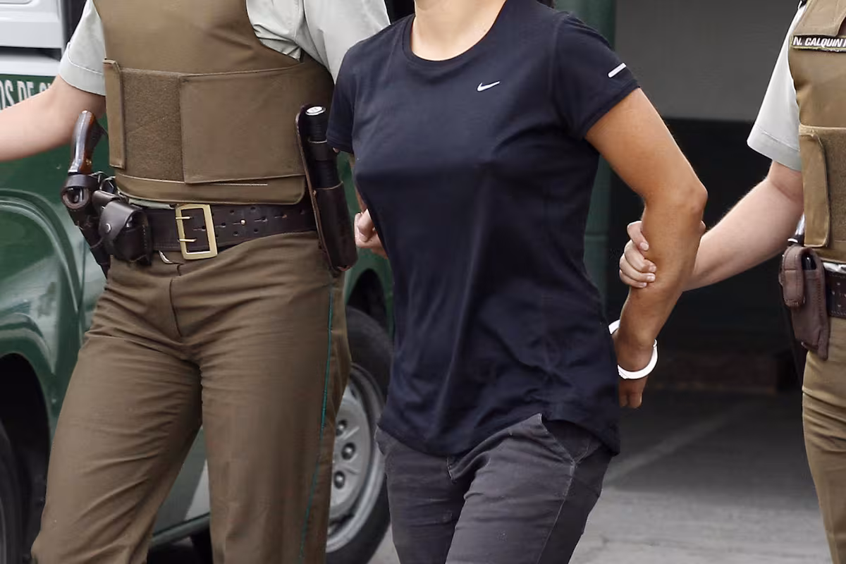De un congreso municipal a la comisaría: La “delictual” tarde de una concejala detenida por robar en un mall