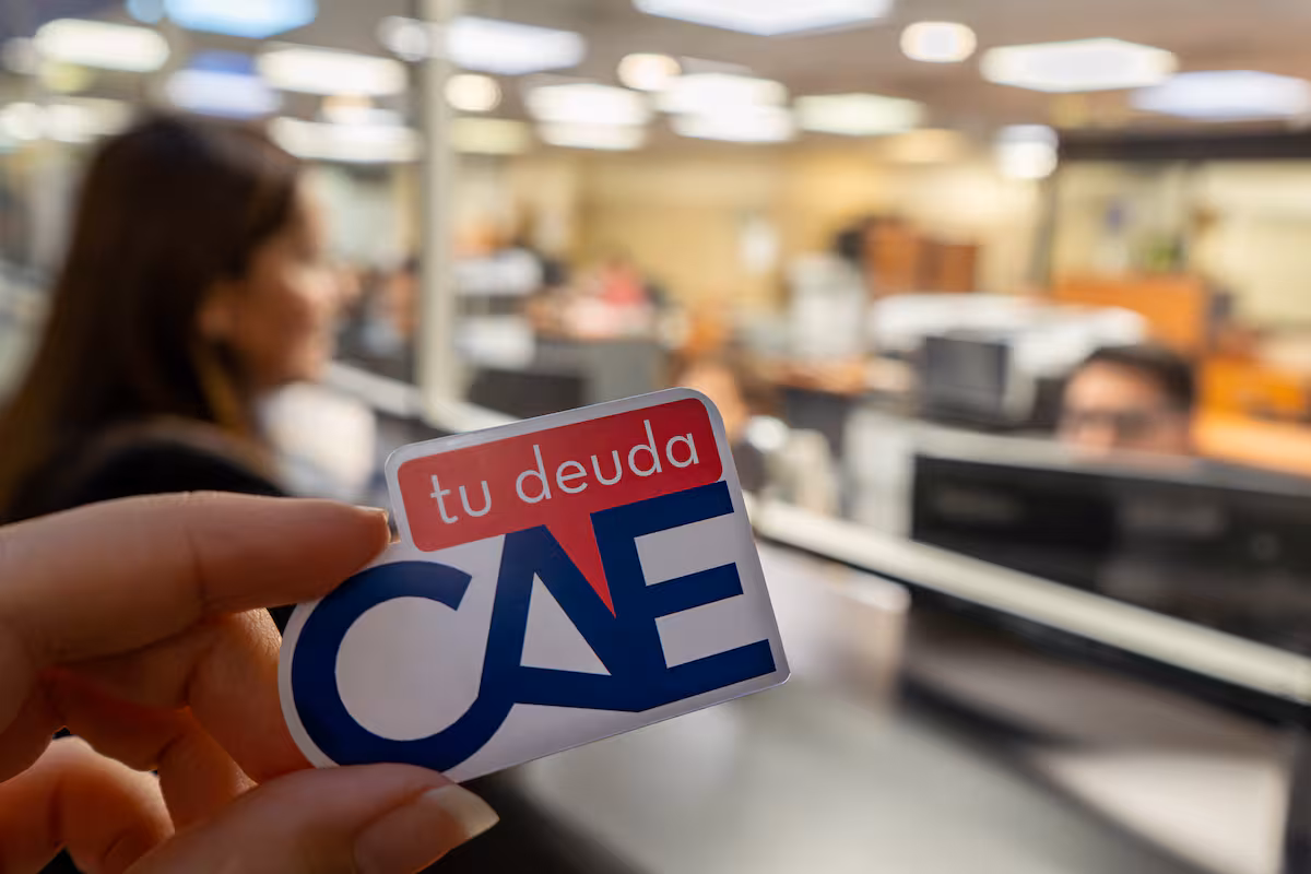 Comisión rechaza proyecto de la oposición que buscaba facilitar pagos a deudores del CAE