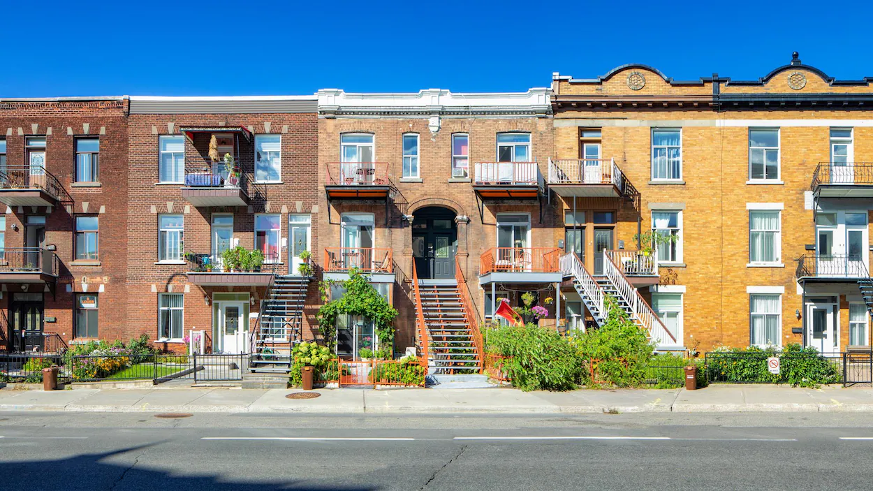 Québec enterre une loi critiquée d’accès au logement