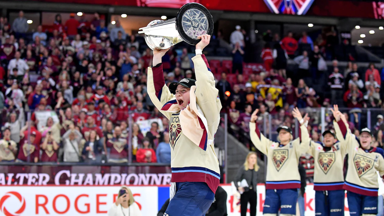 La Victoire donne un nouveau contrat à Maggie Flaherty et la protège. Photo : Getty Images / Troy Parla