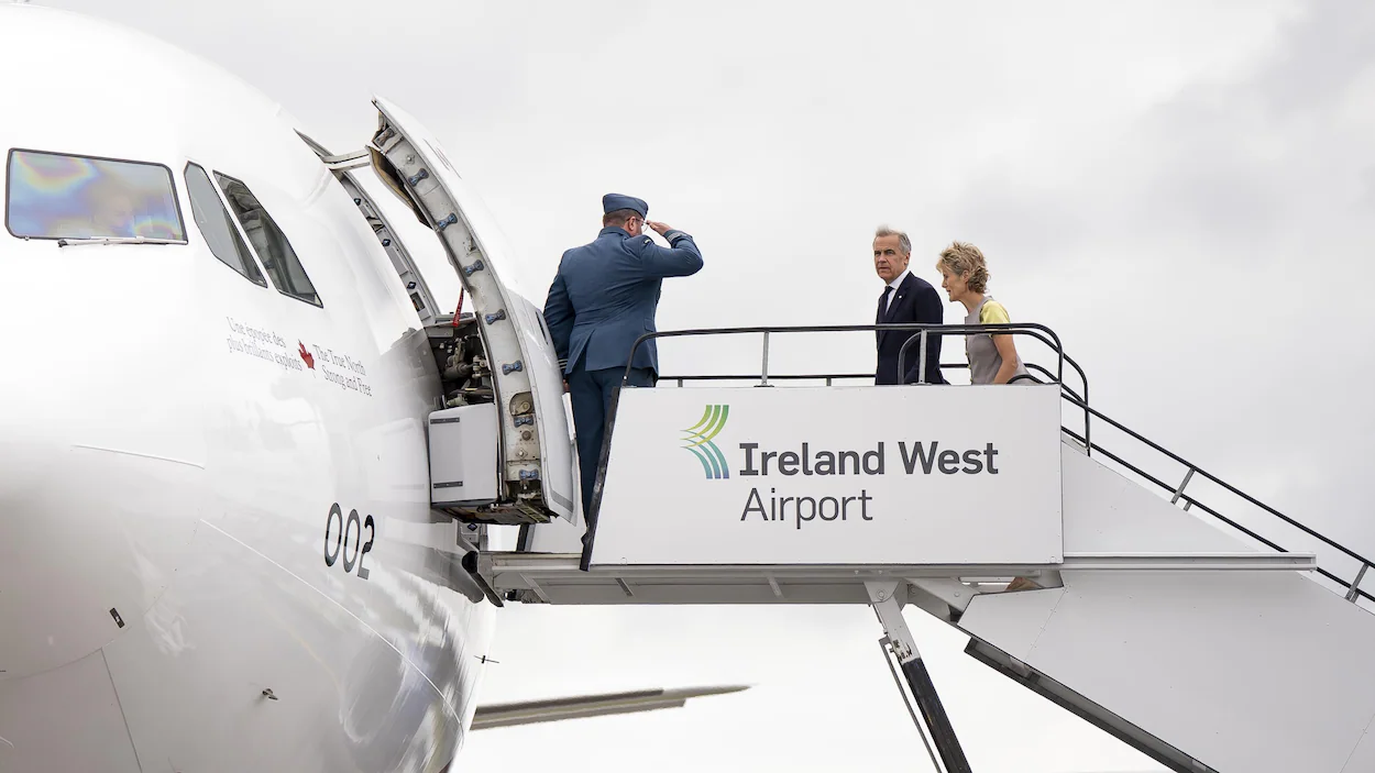 Mark Carney se rend en France pour le sommet du G7. Photo : La Presse canadienne / Christopher Katsarov