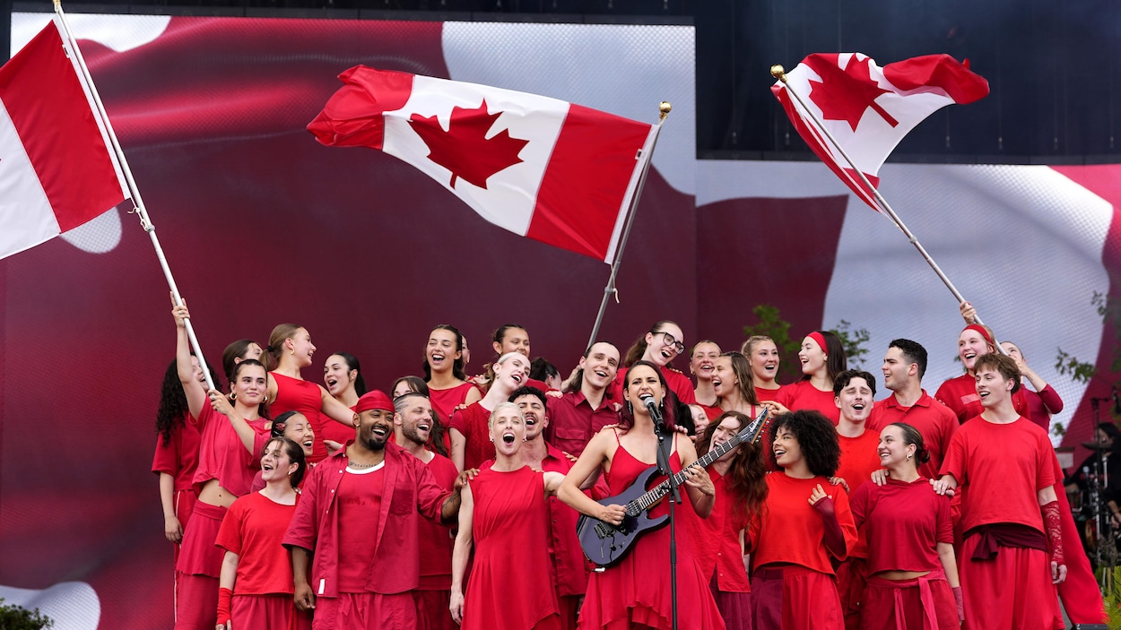 Le Canada célèbre ses 159 ans dans la chaleur et l’humidité. Photo : La Presse canadienne / Justin Tang