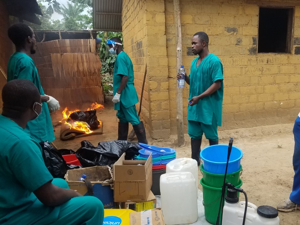 Des réservoirs de plus de 5 000 litres d'eau installés aux barrières sanitaires contre Ebola à Beni