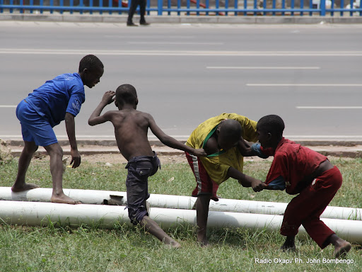 Des enfants abandonnés dans les rues de Kinshasa : la CNDH interpelle les autorités