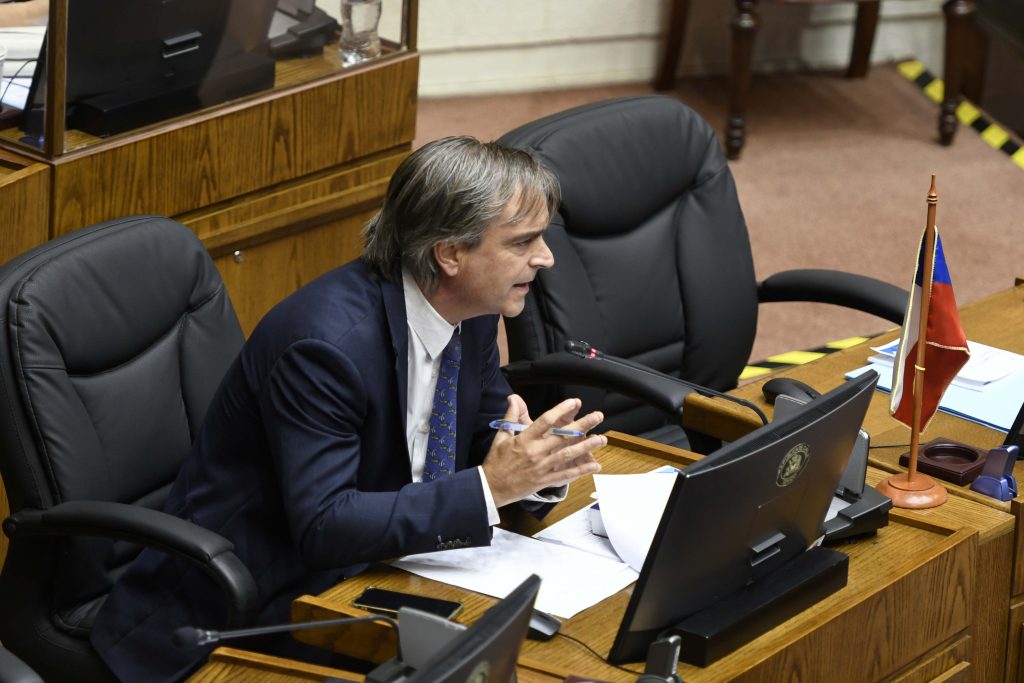 Cruz-Coke se inhabilita en la acusación constitucional contra Nicolás Grau tras emitir opiniones sobre el libelo