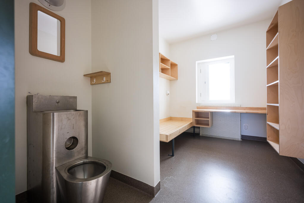 Judicial reform sees Swedish prisons preparing to house young teens