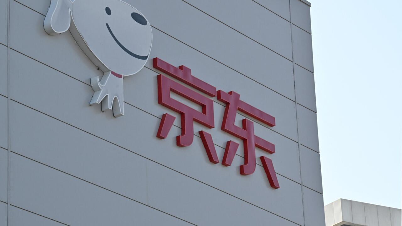 EU probes deal that would give Chinese retailer a stake in France's Fnac Darty