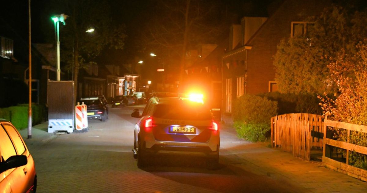 Tieners aangehouden in onderzoek naar aanslagen | Container valt van vrachtwagen
