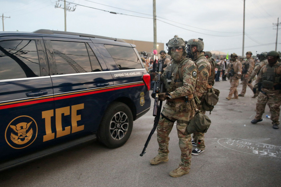 Żurek to file inquiry with ICE regarding Ziobro's stay in the USA