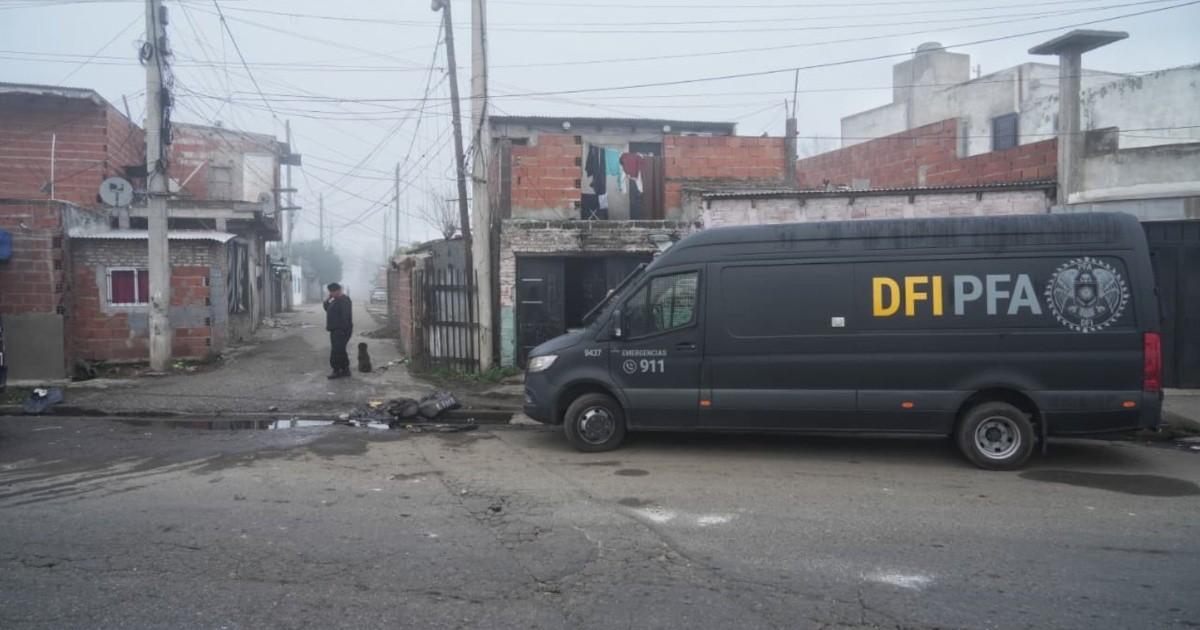 Crimen del policía federal: quiénes son los dos detenidos que integrarían la banda del “Sapo” en Villa Banana y de un prófugo