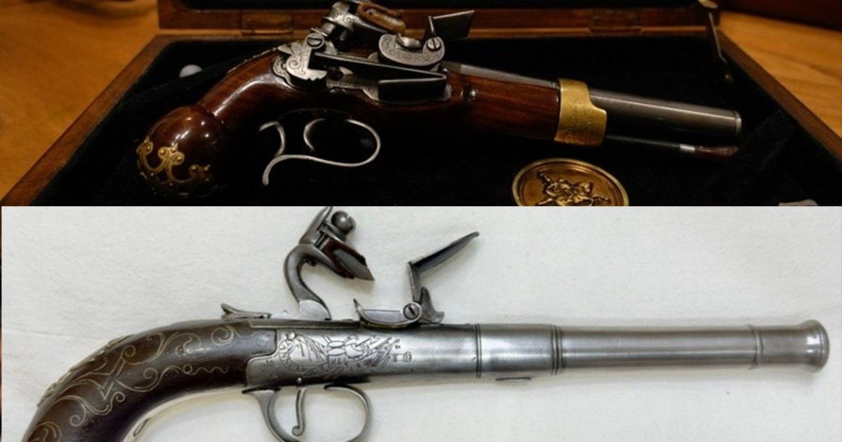 Presentaron las réplicas de las pistolas de Belgrano y de San Martín en el nuevo Monumento