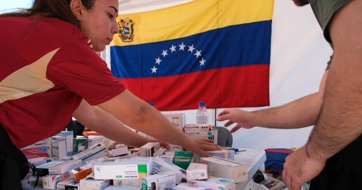 Entre el drama y la solidaridad: venezolanos en Rosario buscan a familiares desaparecidos y organizan ayuda