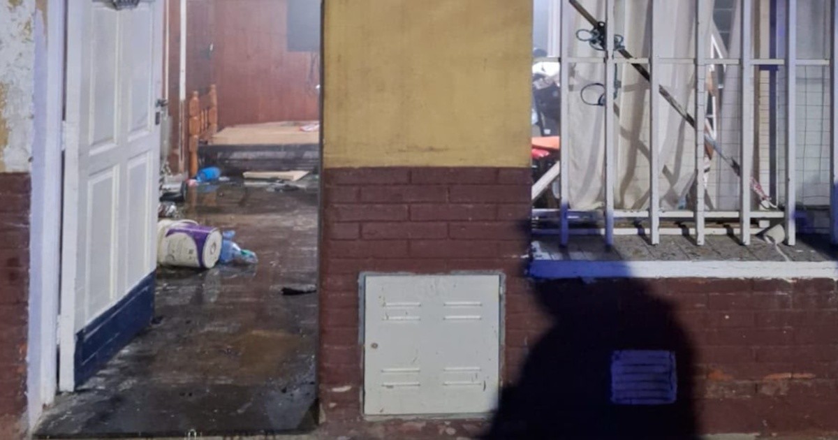 Un hombre de 69 años sufrió graves quemaduras al incendiarse su casa en la zona norte de Rosario