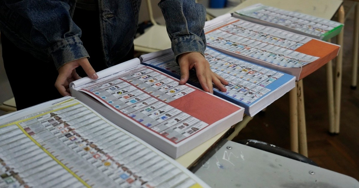 Reforma electoral: el pullarismo propone cambios en la boleta única y hay diferencias con el socialismo